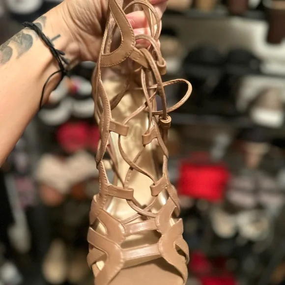 Brown lace up heels - Picture 3 of 3